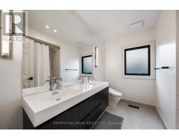 54 Theobalds Circle, Richmond Hill, ON L4C9C9 Photo 33