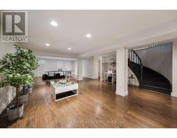 54 Theobalds Circle, Richmond Hill, ON L4C9C9 Photo 37