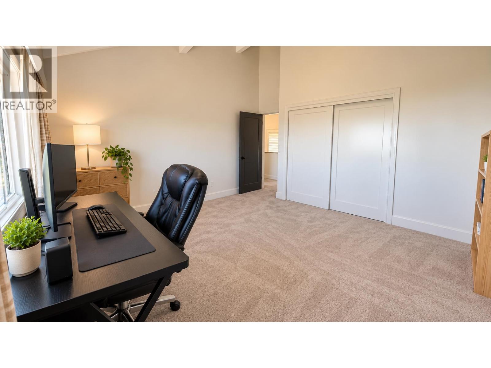 1098 HILLSIDE ROAD, West Vancouver