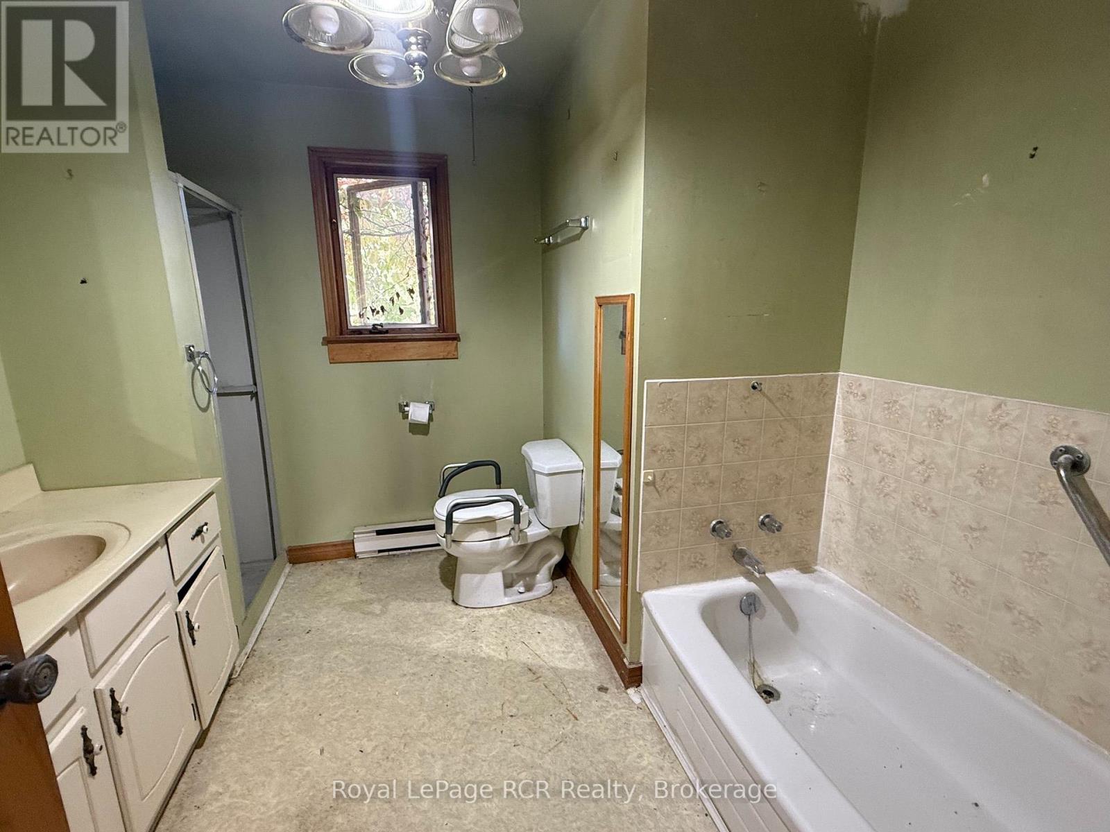 204470 Highway 26 — photo 29