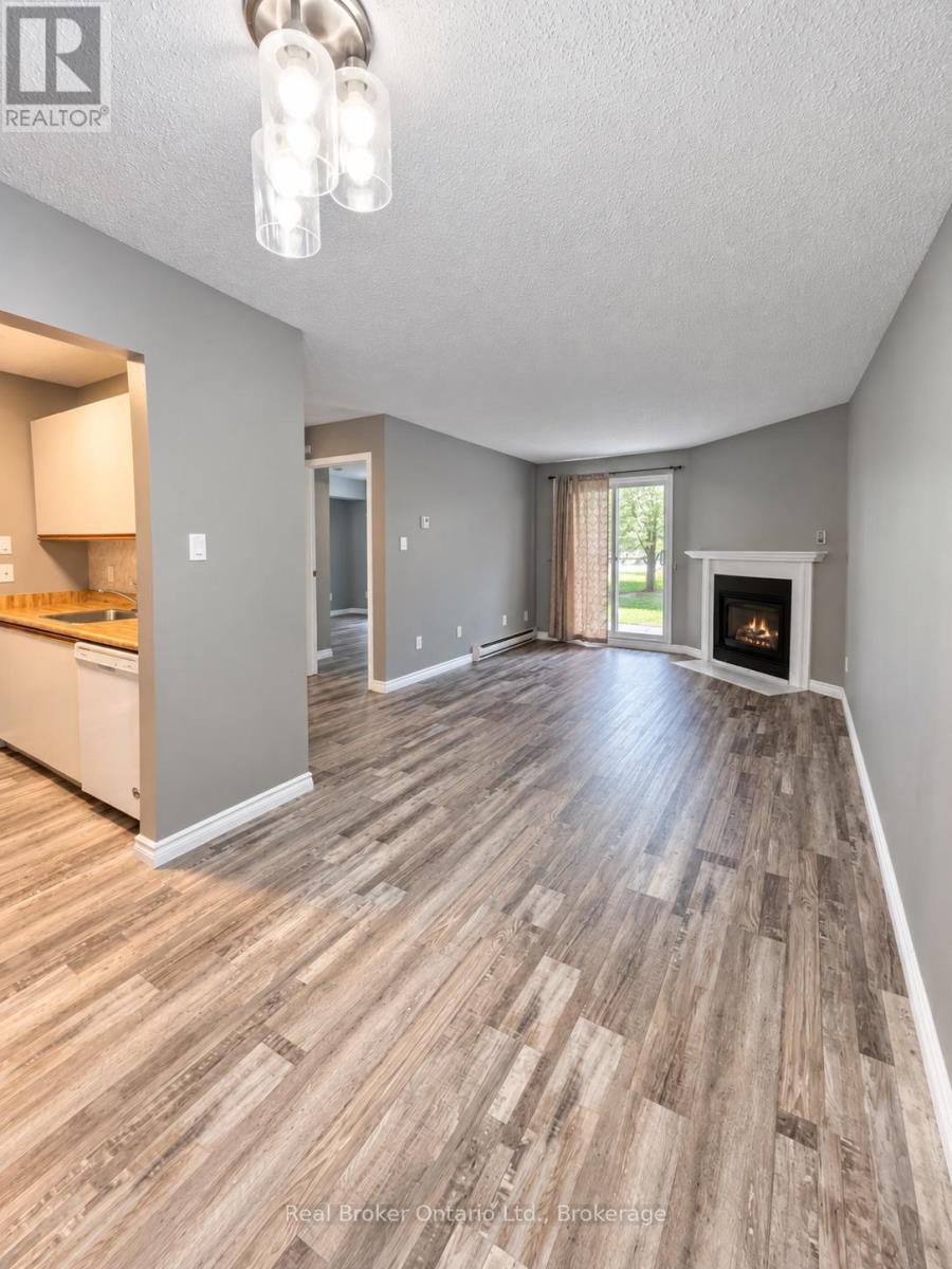 #101 725 DEVERON CRESCENT - 11