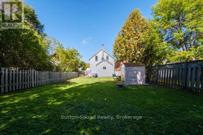 443 13TH STREET W - 28