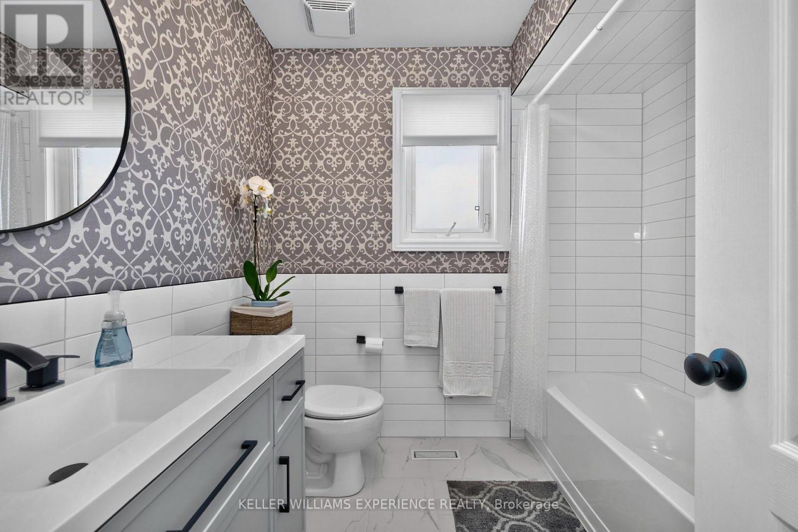 56 SILVER TRAIL - 27