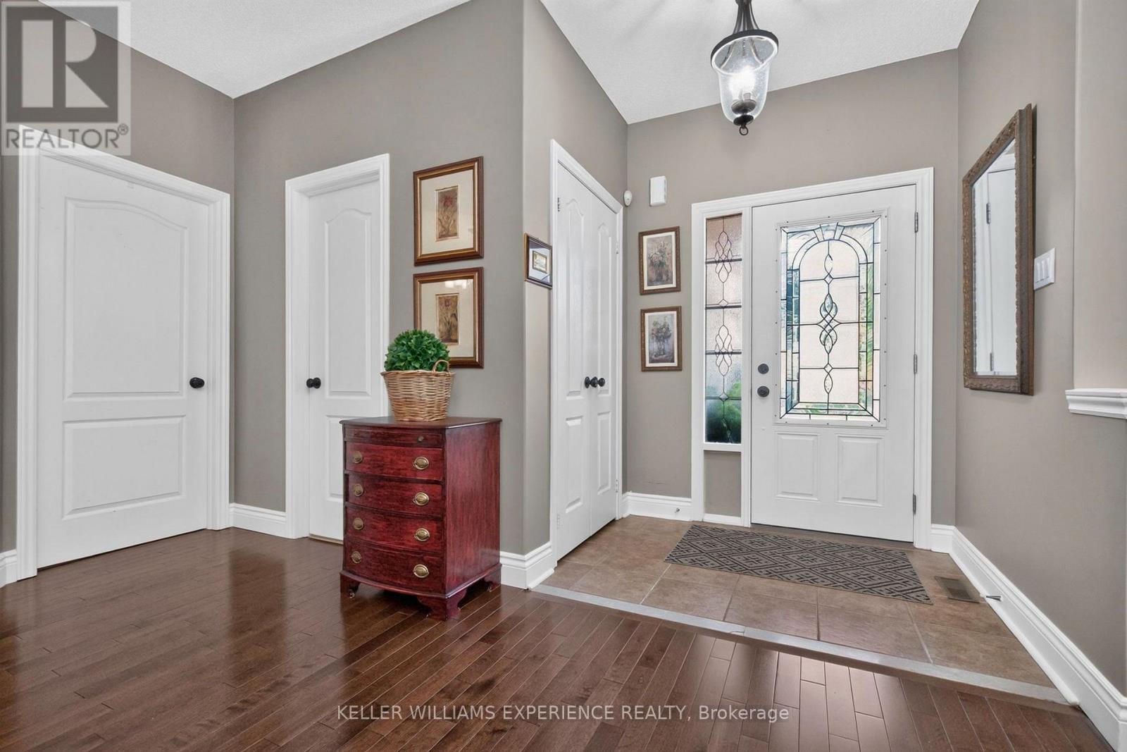 56 Silver Trail, Barrie, ON photo 5