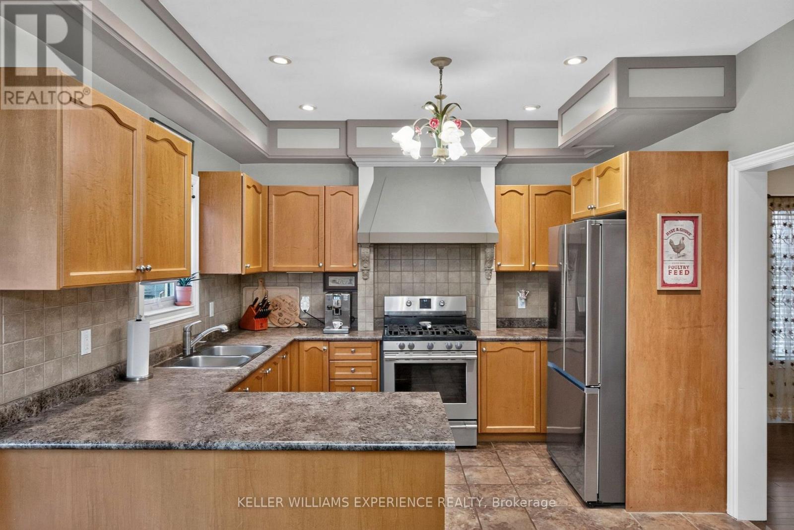56 Silver Trail, Barrie, ON photo 9