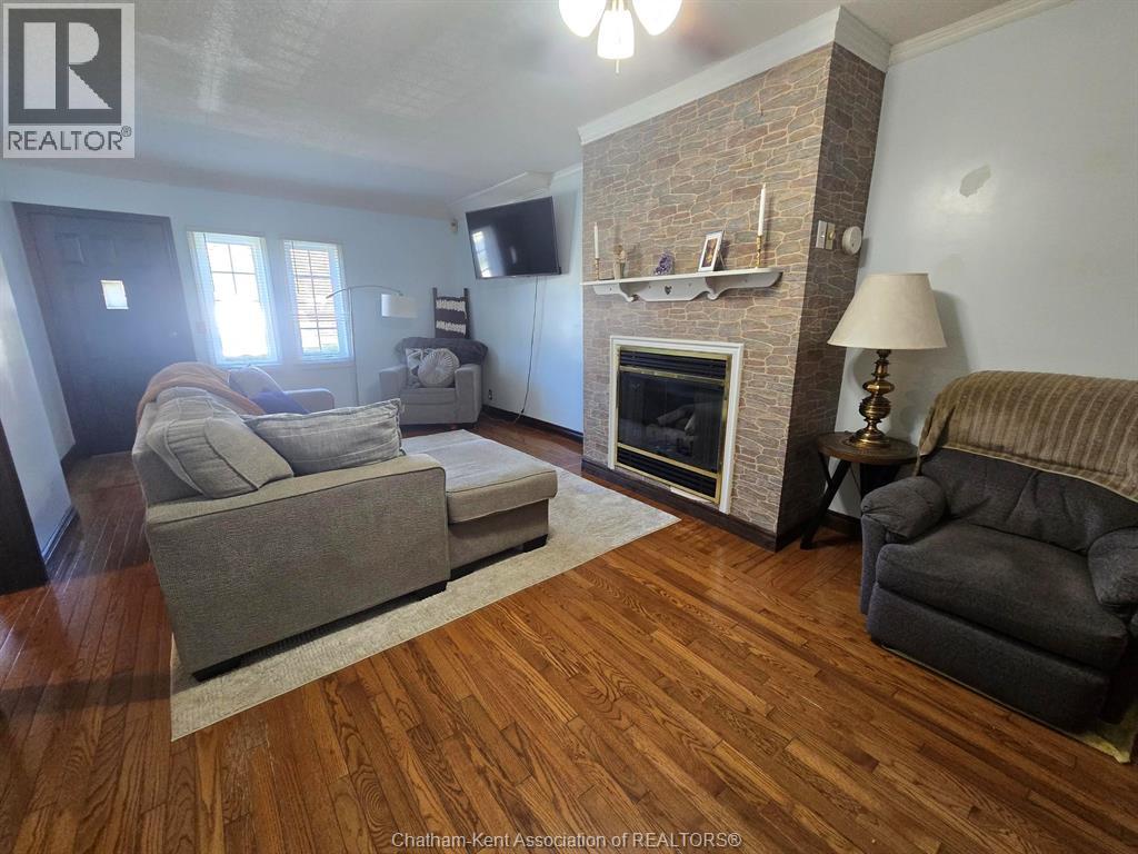 644 WALLACE STREET - Image 6