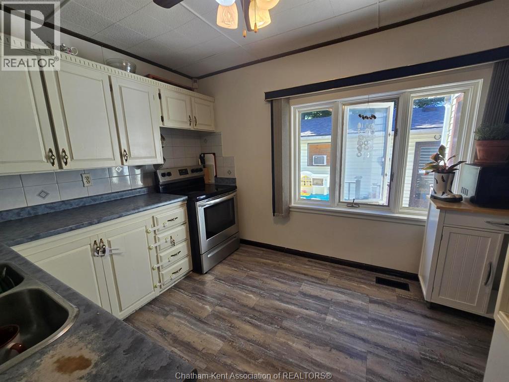 644 WALLACE STREET - Image 8