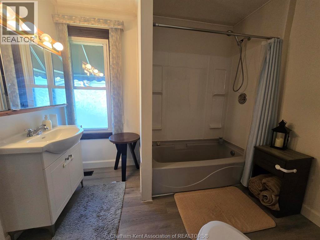 644 WALLACE STREET - Image 11