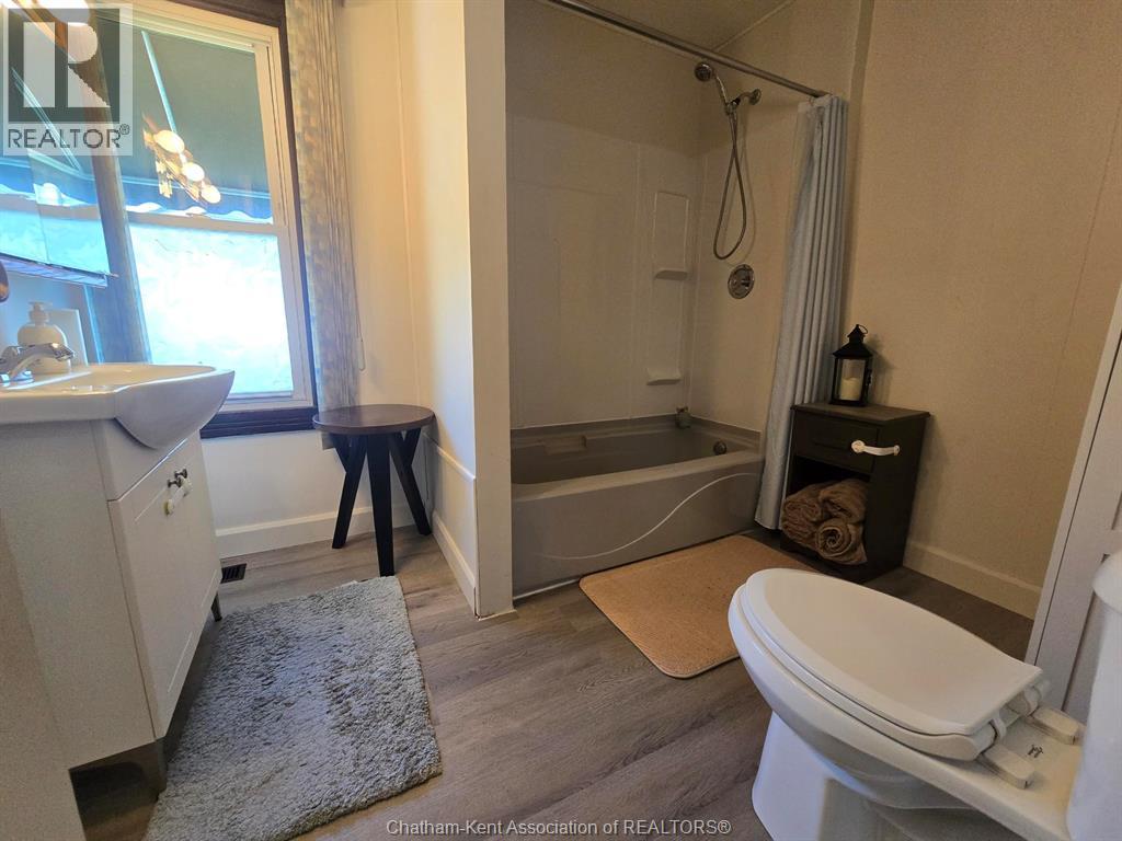 644 WALLACE STREET - Image 10