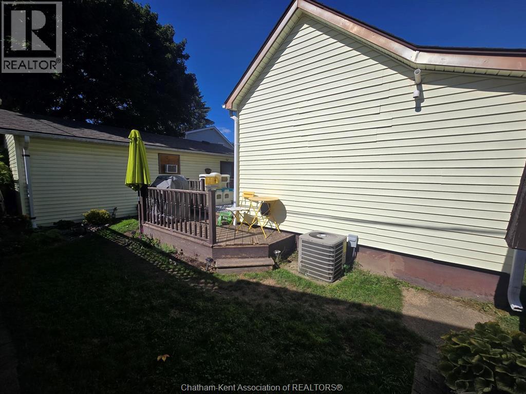 644 WALLACE STREET - 23