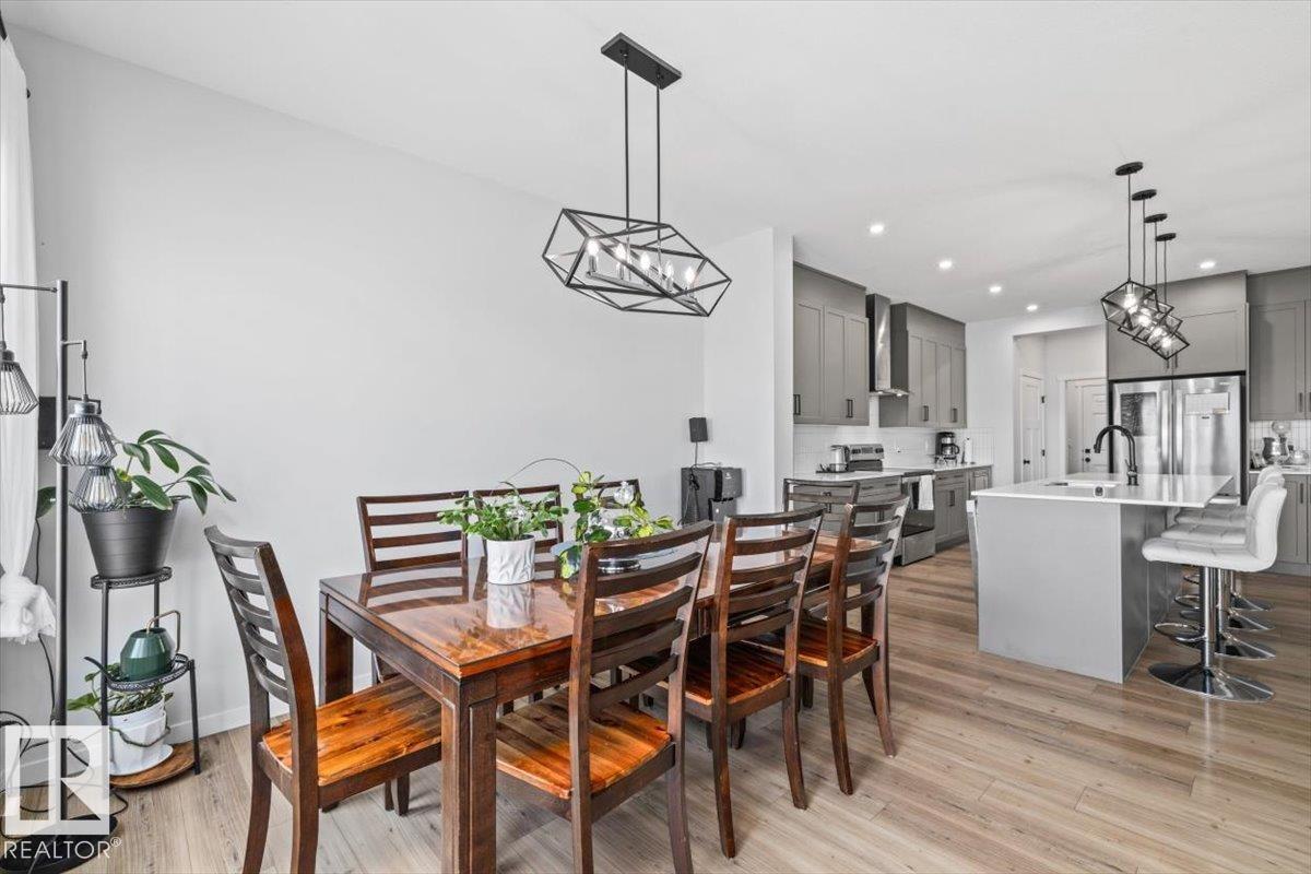 2635 200 Street NW, The Uplands — photo 17 of 30: Property photo