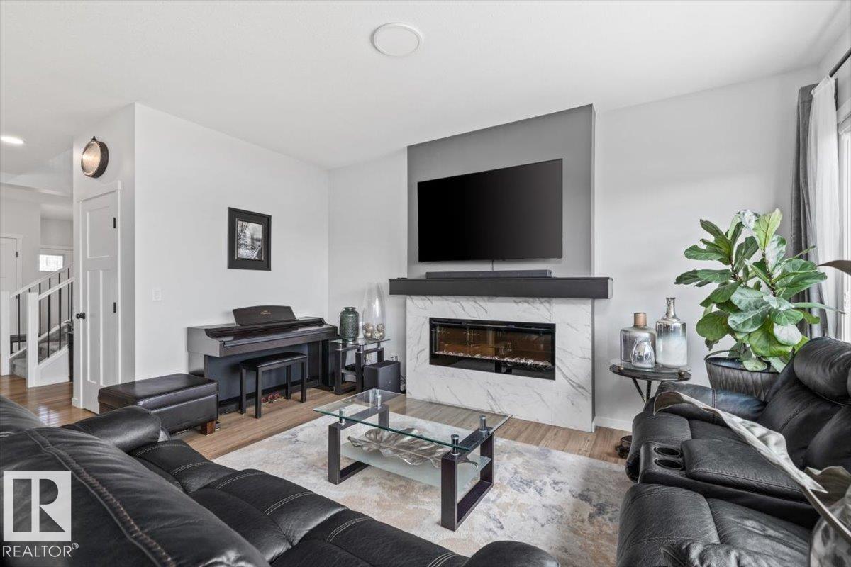 2635 200 Street NW, The Uplands — photo 18 of 30: Property photo