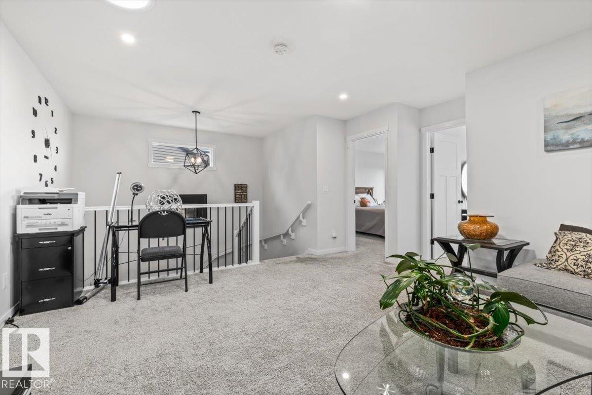 2635 200 Street NW, The Uplands — photo 24 of 30: Property photo