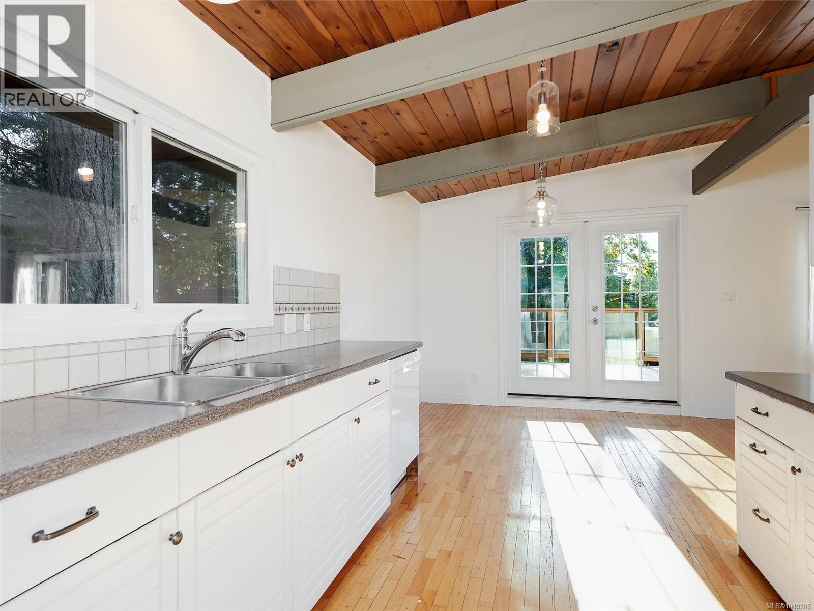 1648 Grant Rd, Duncan