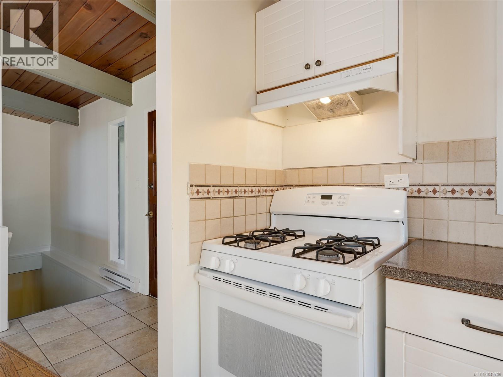 1648 Grant Rd - 11