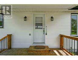 Bedroom 2 - 40 Whites Road, Quinte West, ON K8V5P5 Photo 6