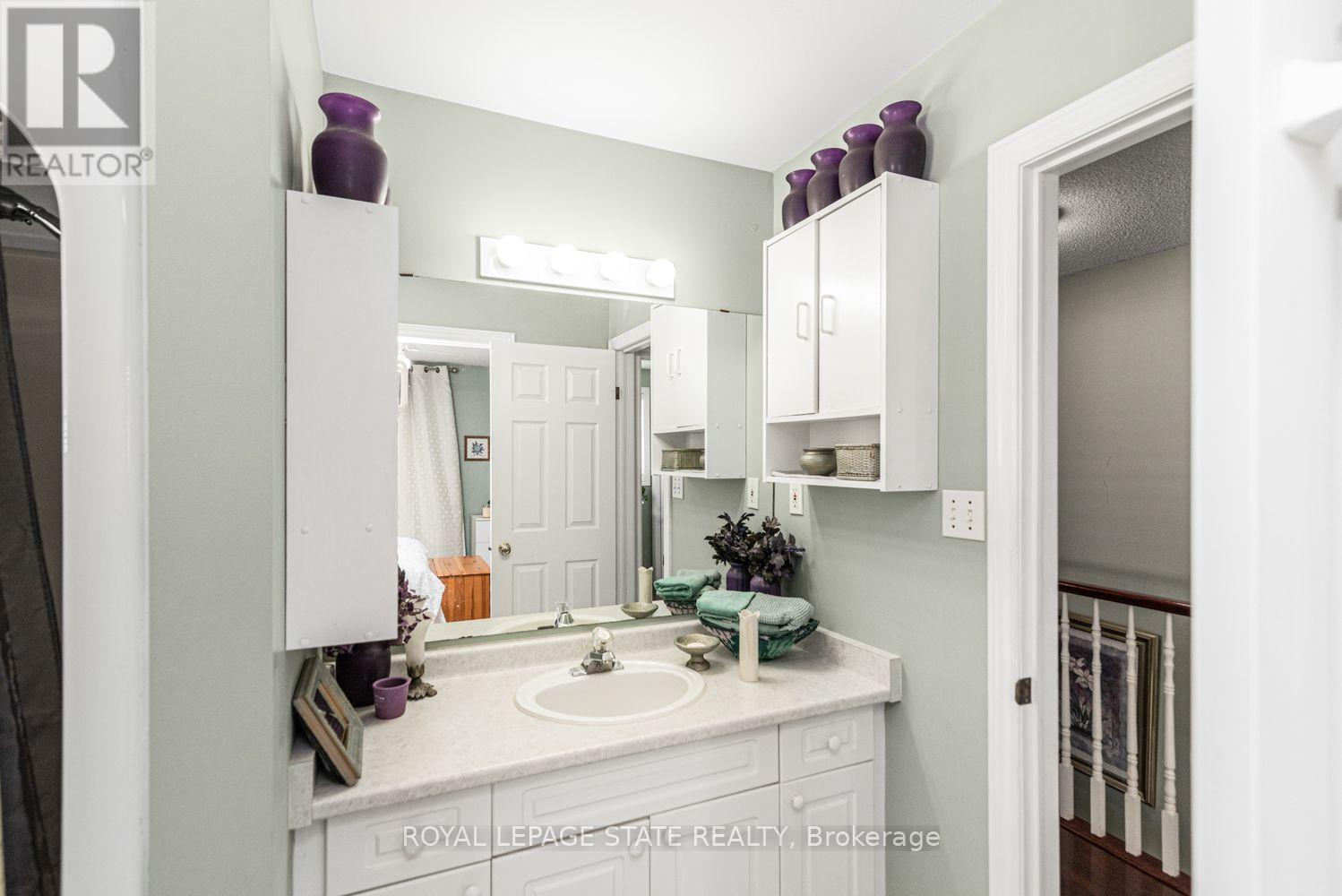10 RICHVIEW DRIVE - 30