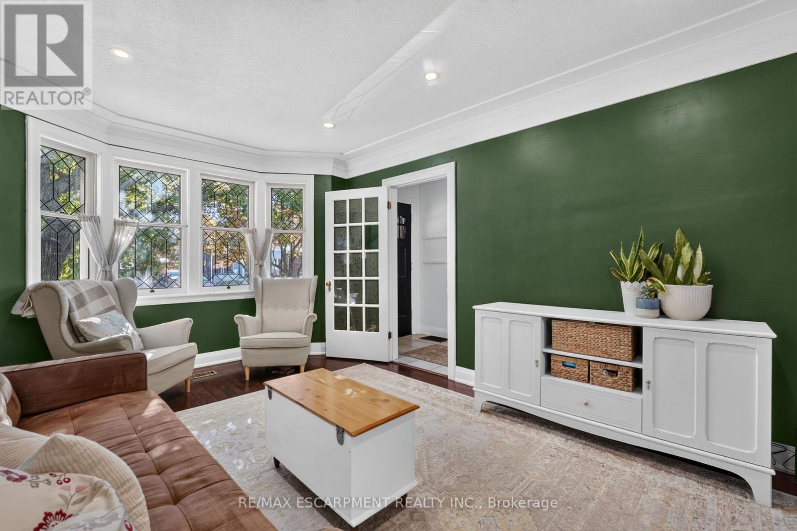 78 CAMERON AVENUE S - 12