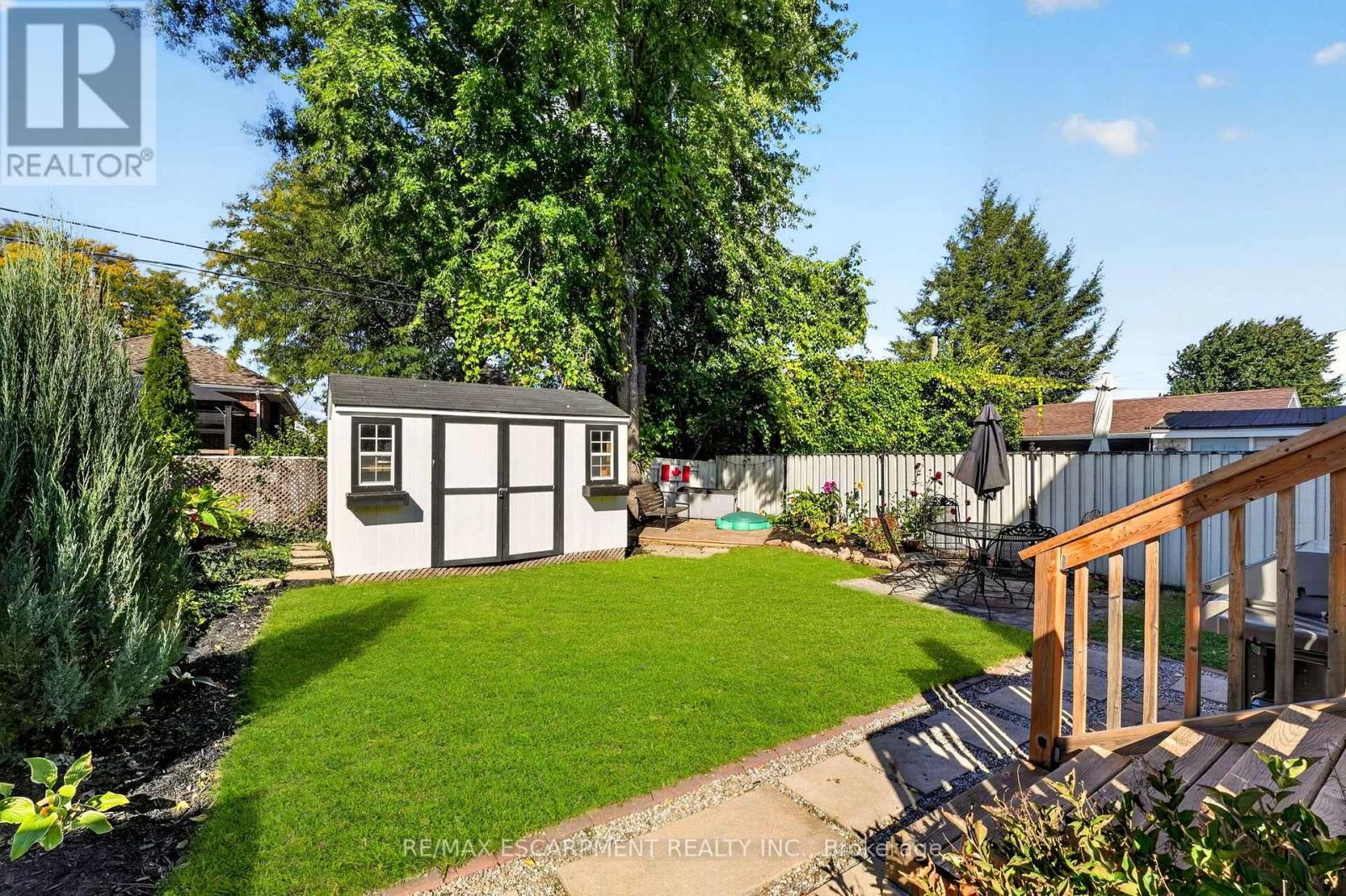 78 CAMERON AVENUE S - 42