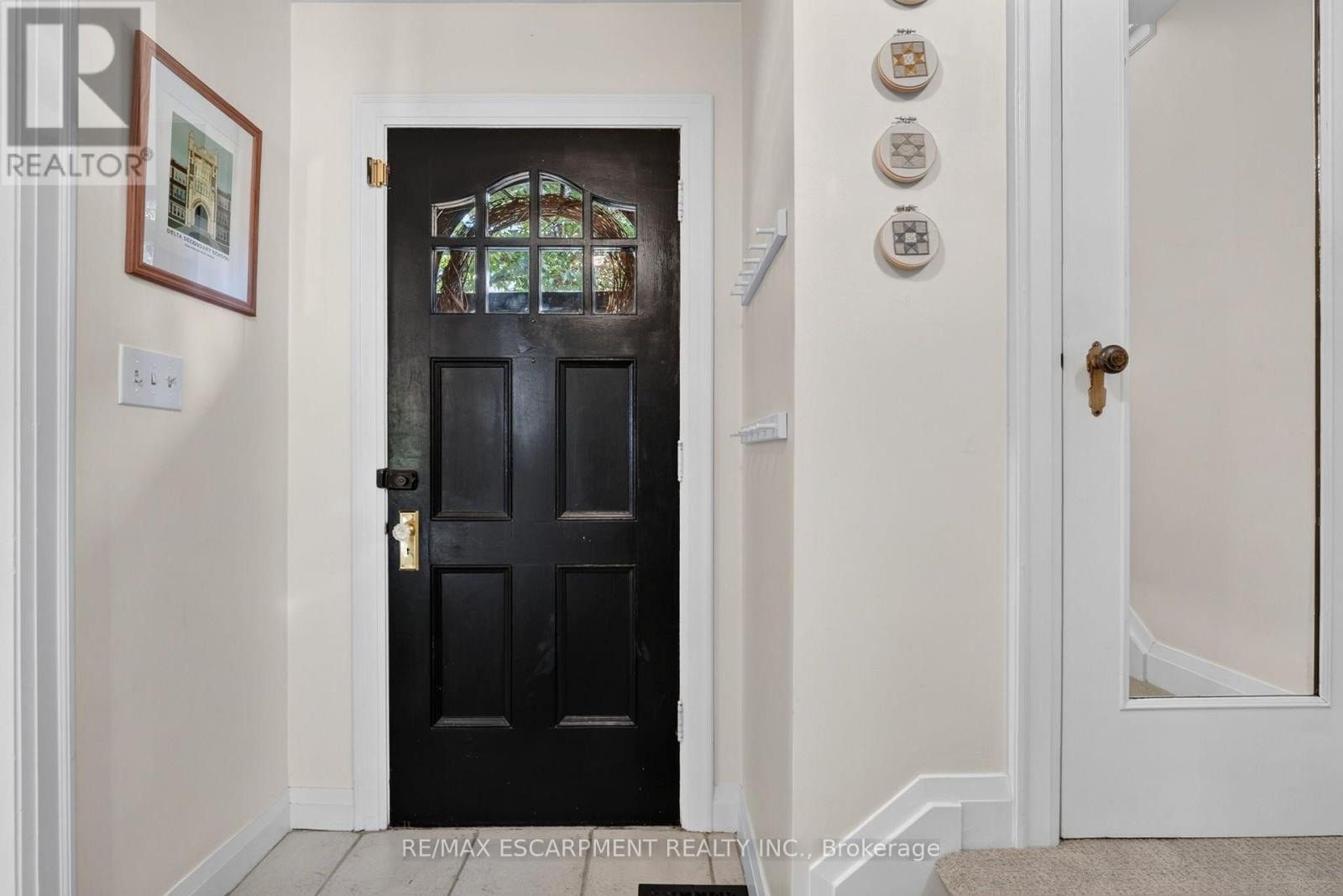 78 CAMERON AVENUE S - 7