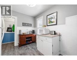 Living room - 5429 Second Avenue, Niagara Falls, ON L2G3M1 Photo 6