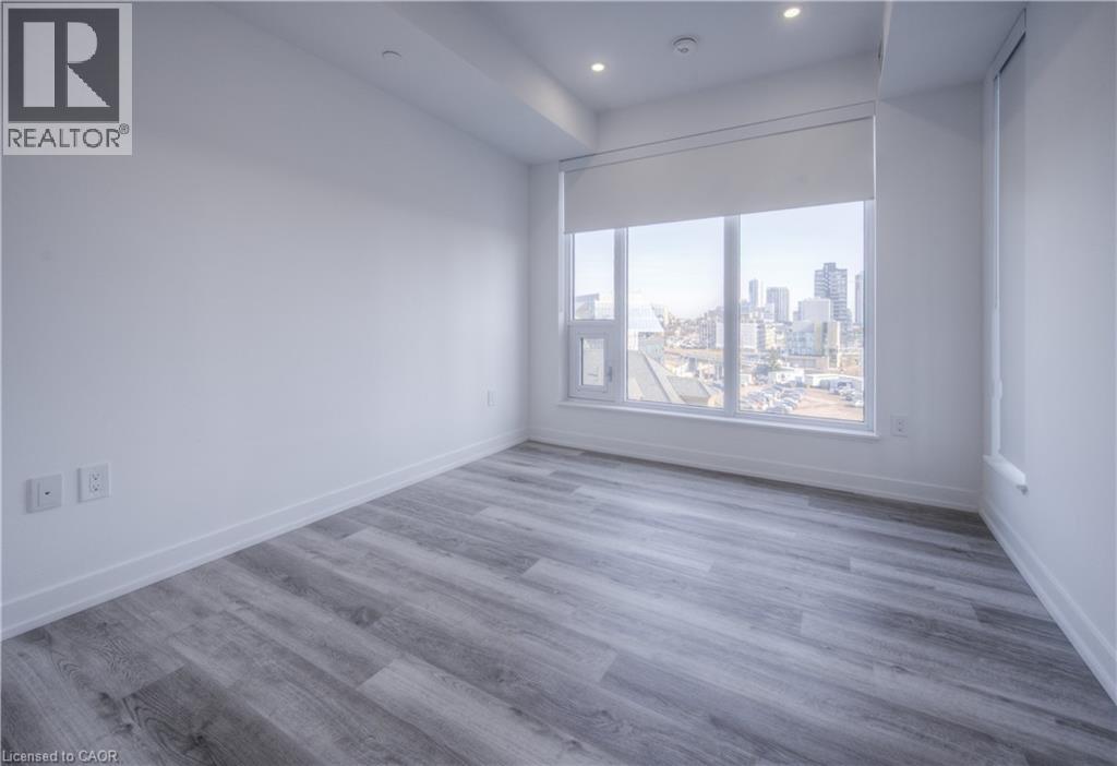 5 Wellington Street South — photo 7