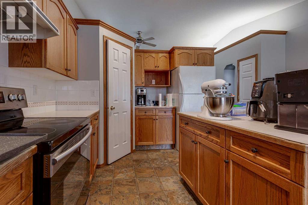 13 Dumas Crescent - 12