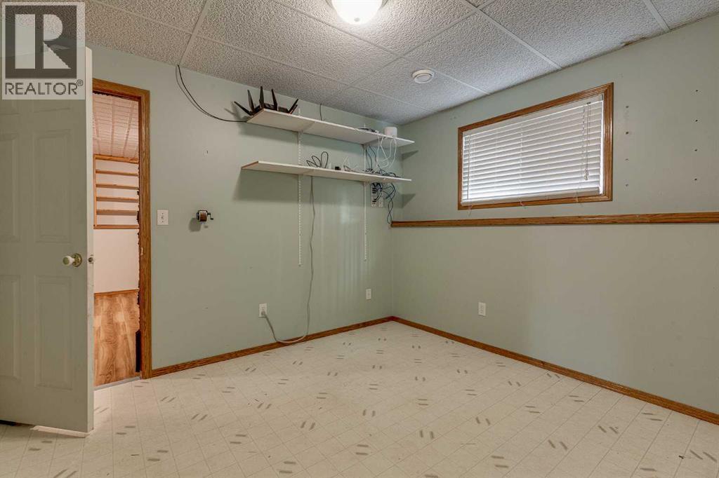 13 Dumas Crescent - 29