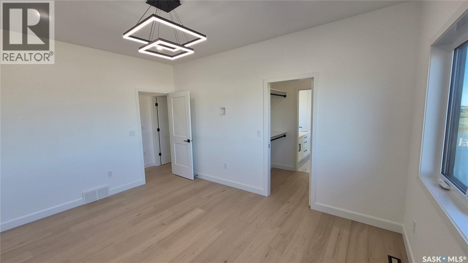 5 Aaron COURT, Pilot Butte — photo 36