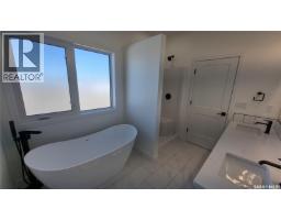 5 Aaron Court, Pilot Butte, SK S0G3Z0 Photo 43