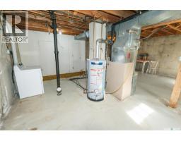 247 Manitoba Avenue, Kerrobert, SK S0L1R0 Photo 22