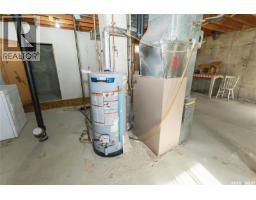 247 Manitoba Avenue, Kerrobert, SK S0L1R0 Photo 25