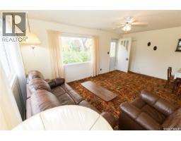 247 Manitoba Avenue, Kerrobert, SK S0L1R0 Photo 8