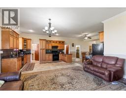 Mud room - 8541 North Sideroad, Amherstburg, ON N0R1J0 Photo 8