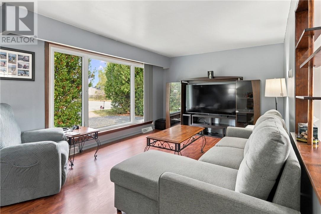 143 Arlington Drive - 3
