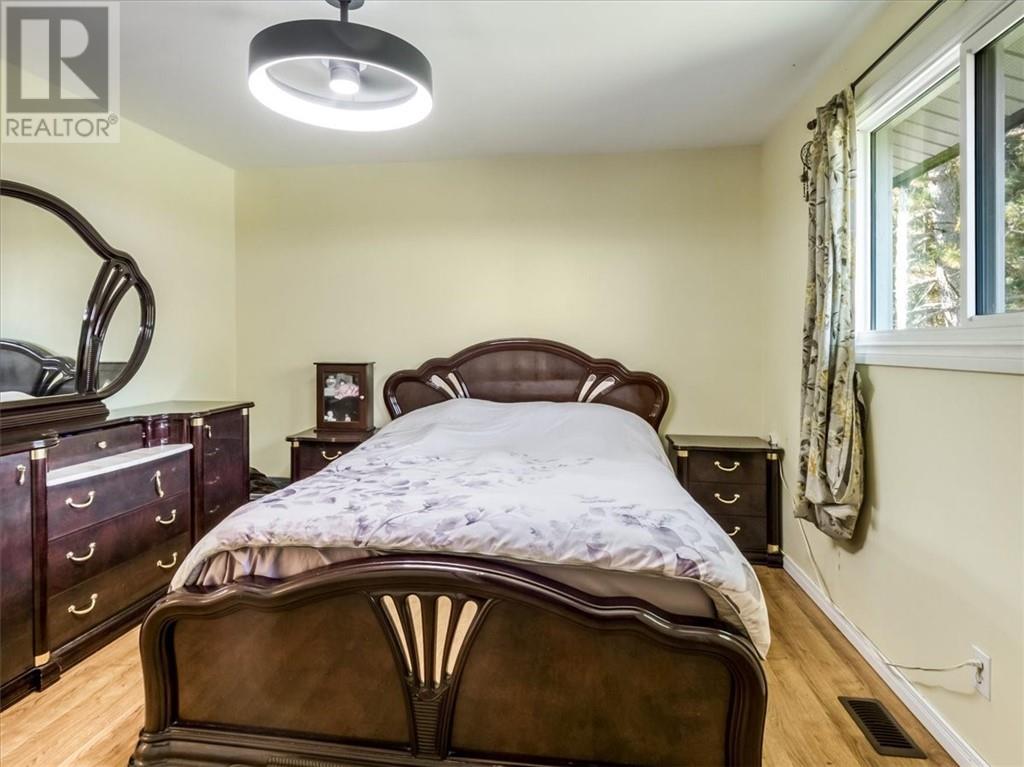 3141 Percy Avenue - Image 20