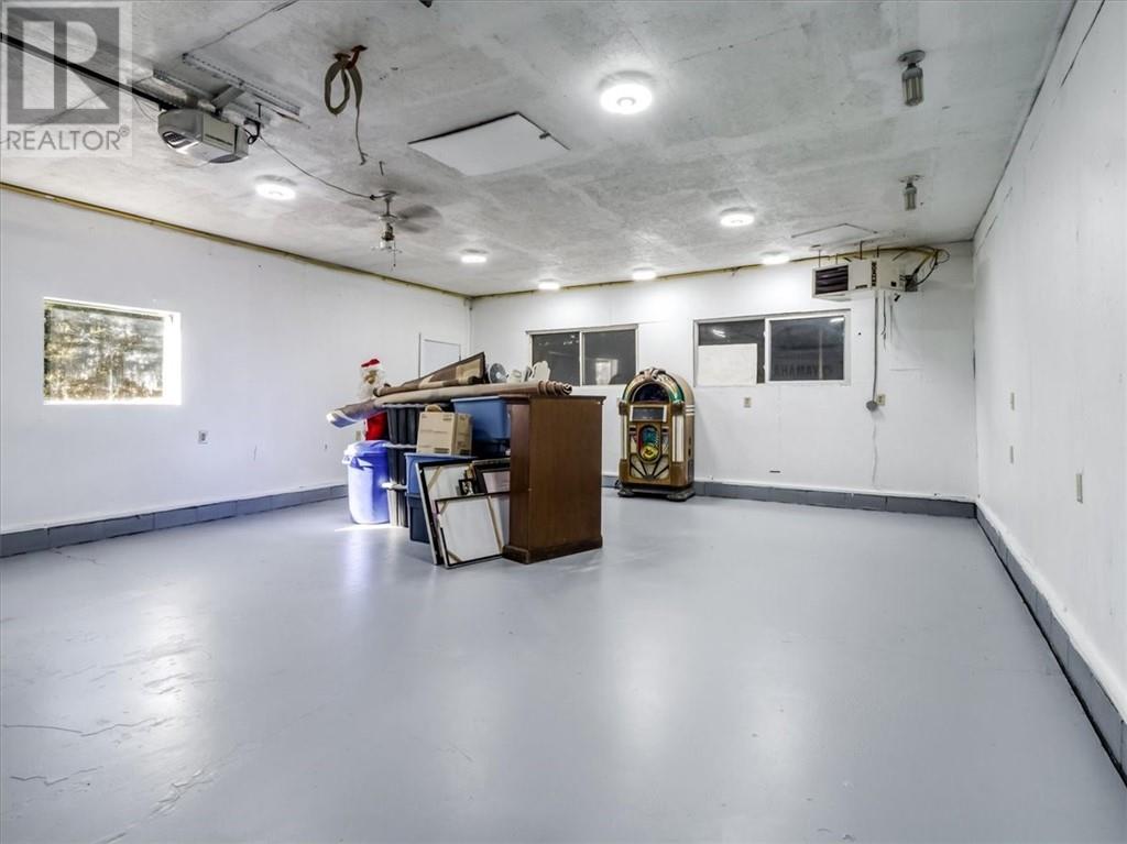 3141 Percy Avenue - 40