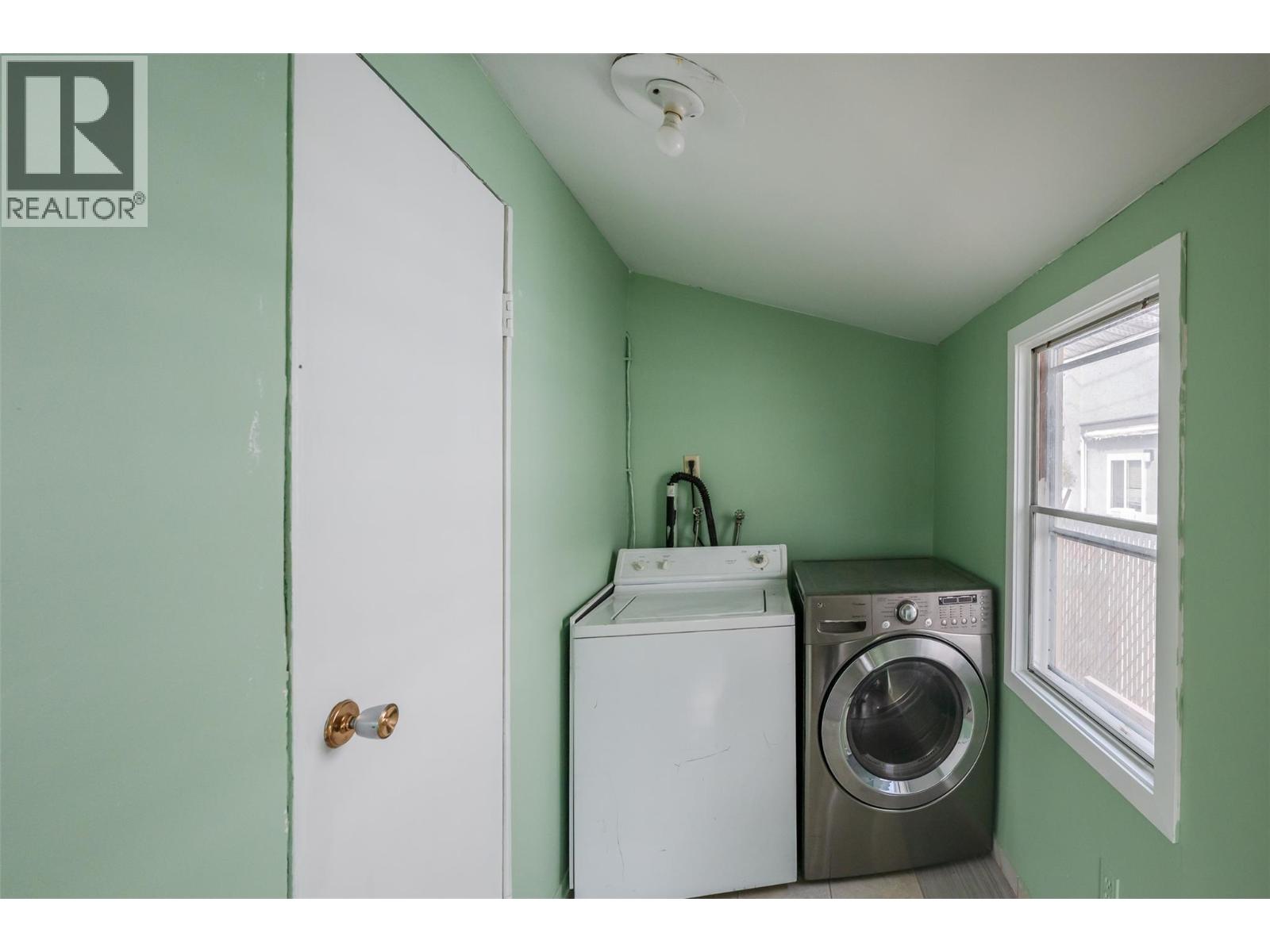 5814 Main Street - 25
