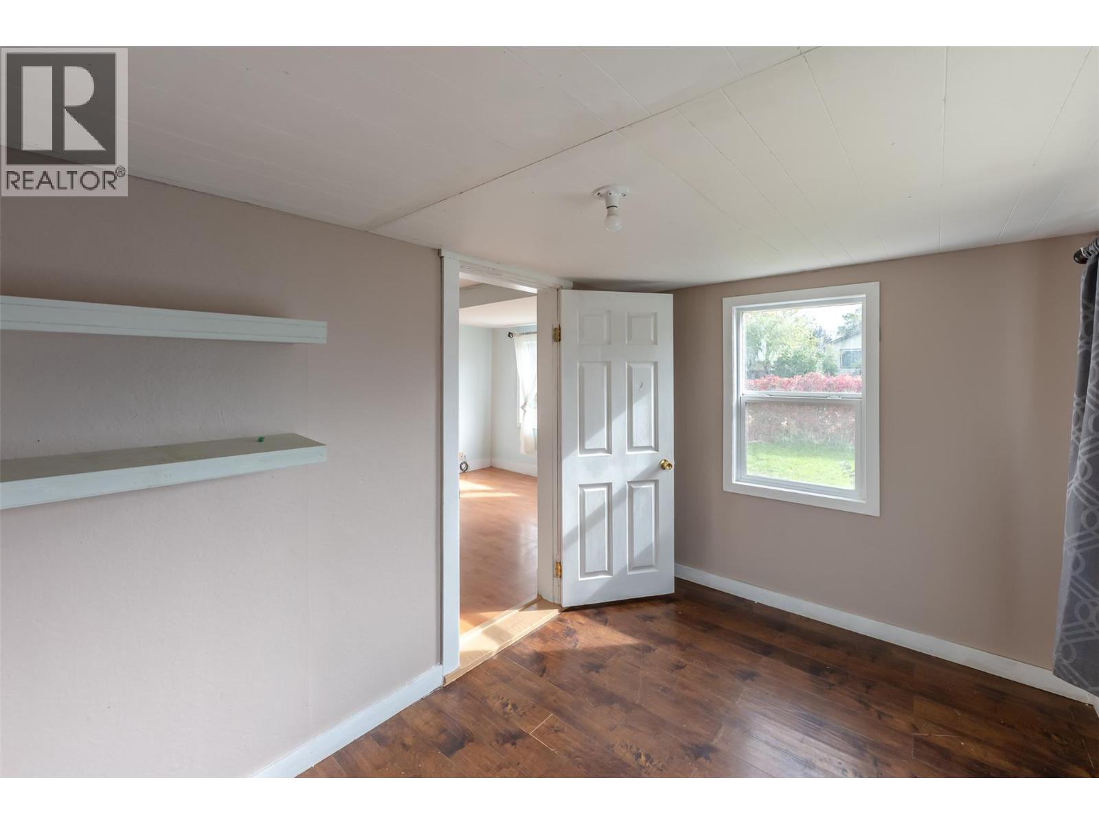 5814 Main Street - 27