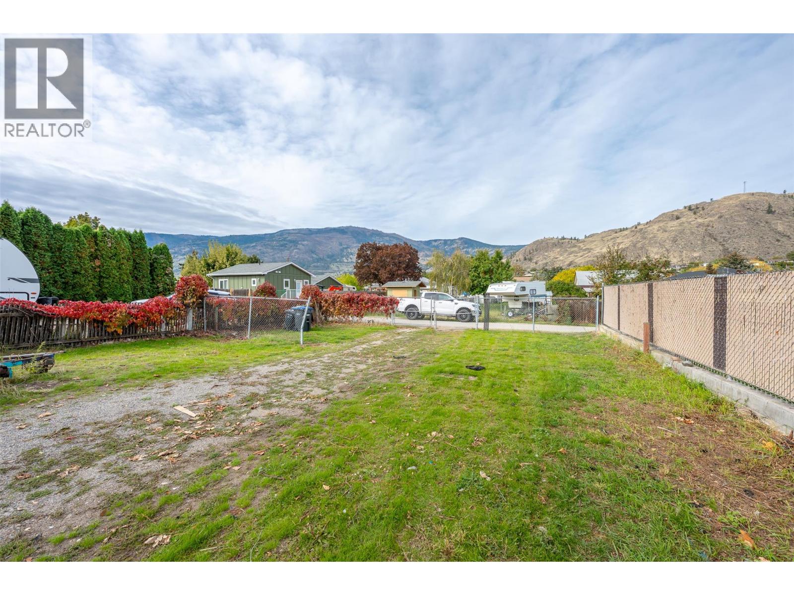5814 Main Street, Oliver