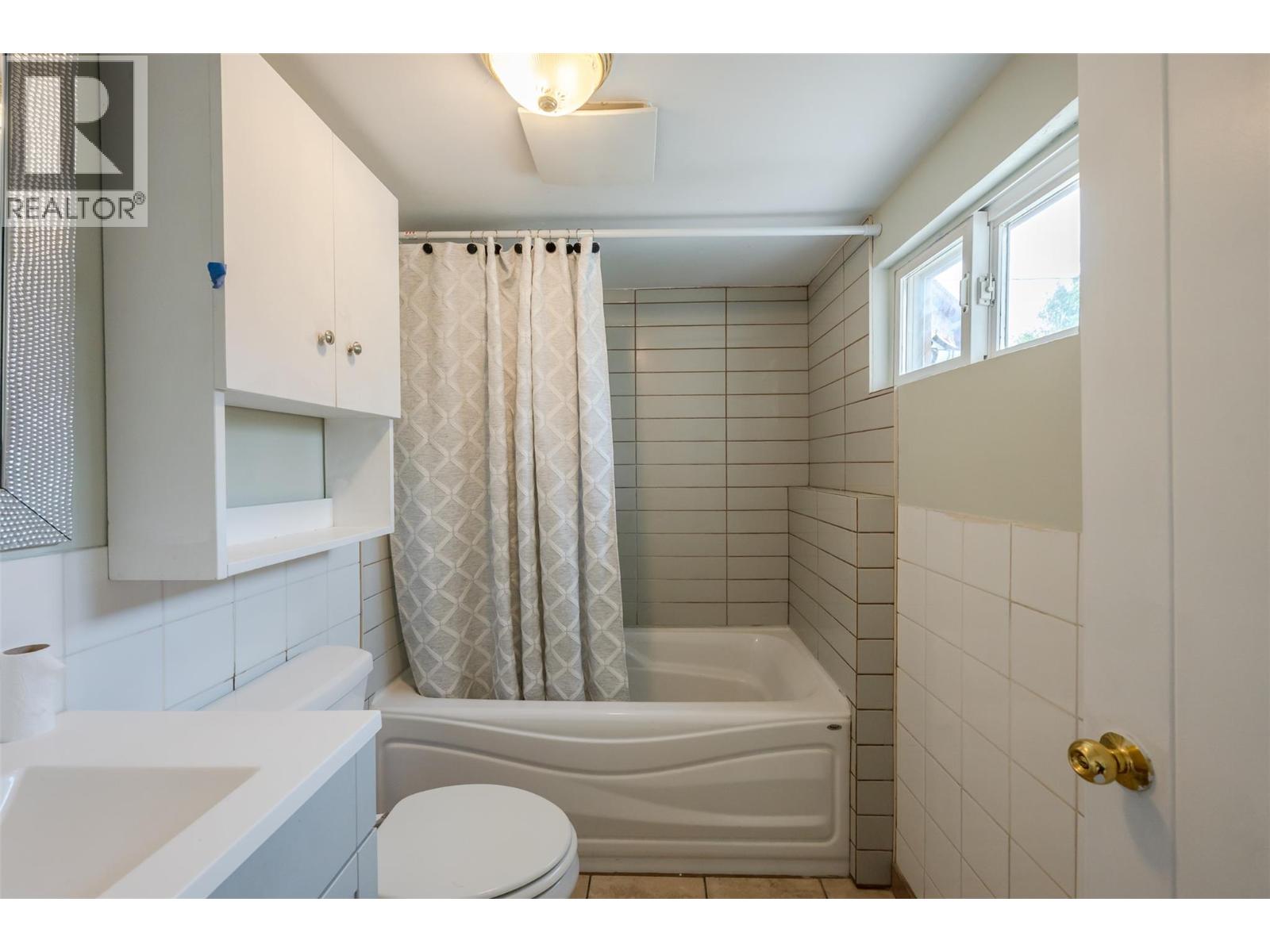5814 Main Street - 30