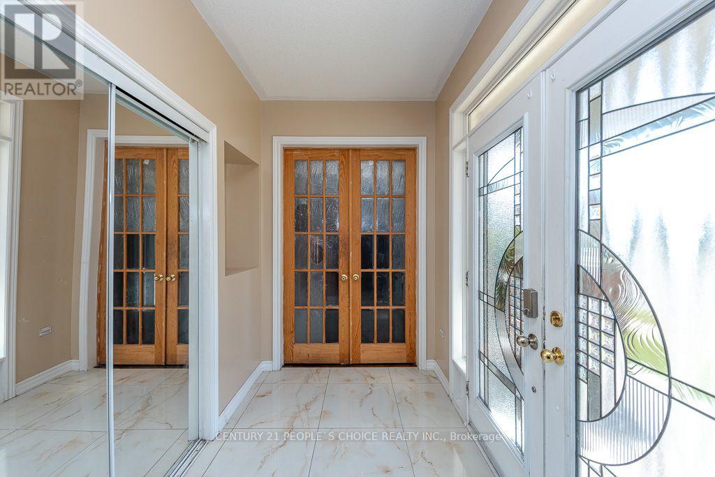 1 Bouvier Gate — photo 8