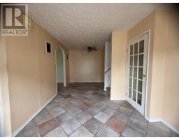 Dining room - 10 Farrell Cres, Elliot Lake, ON P5A3N6 Photo 7
