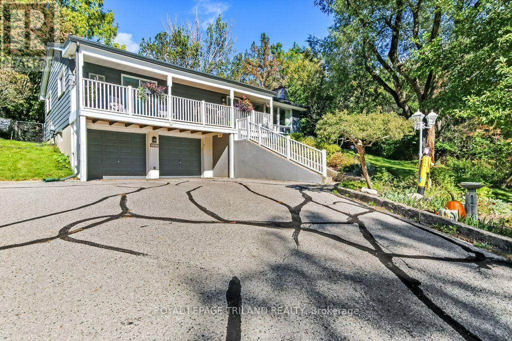 245 CURRIE BOULEVARD - Image 9