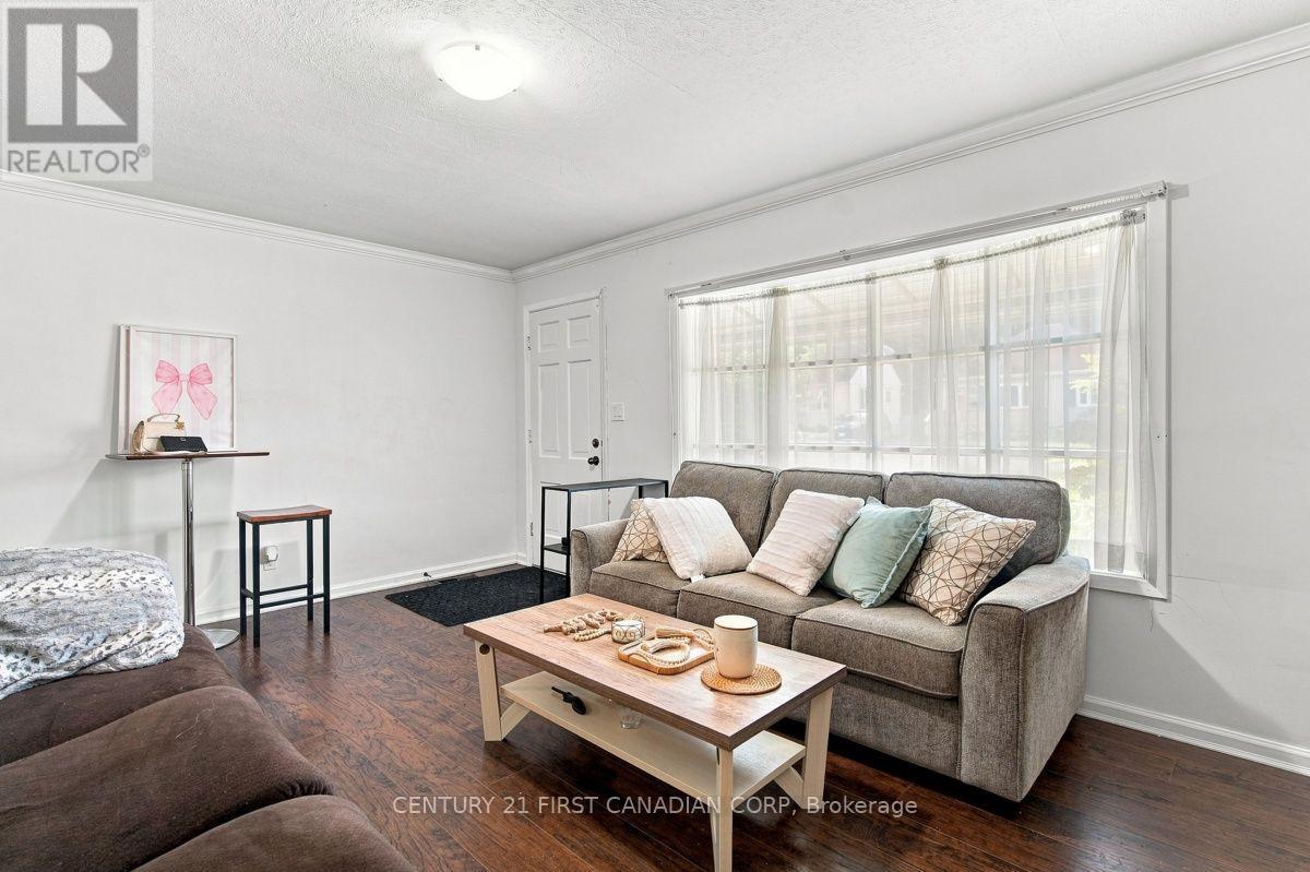 117 EMPRESS AVENUE - 12