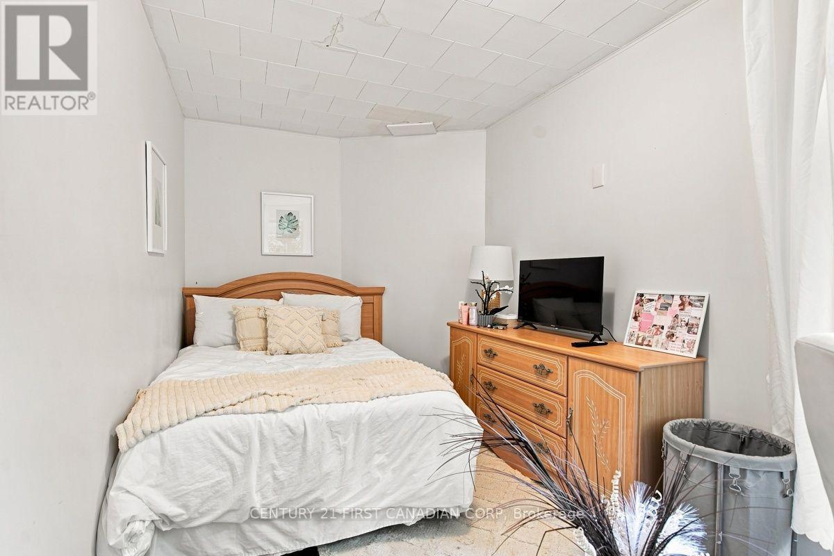 117 EMPRESS AVENUE - 25