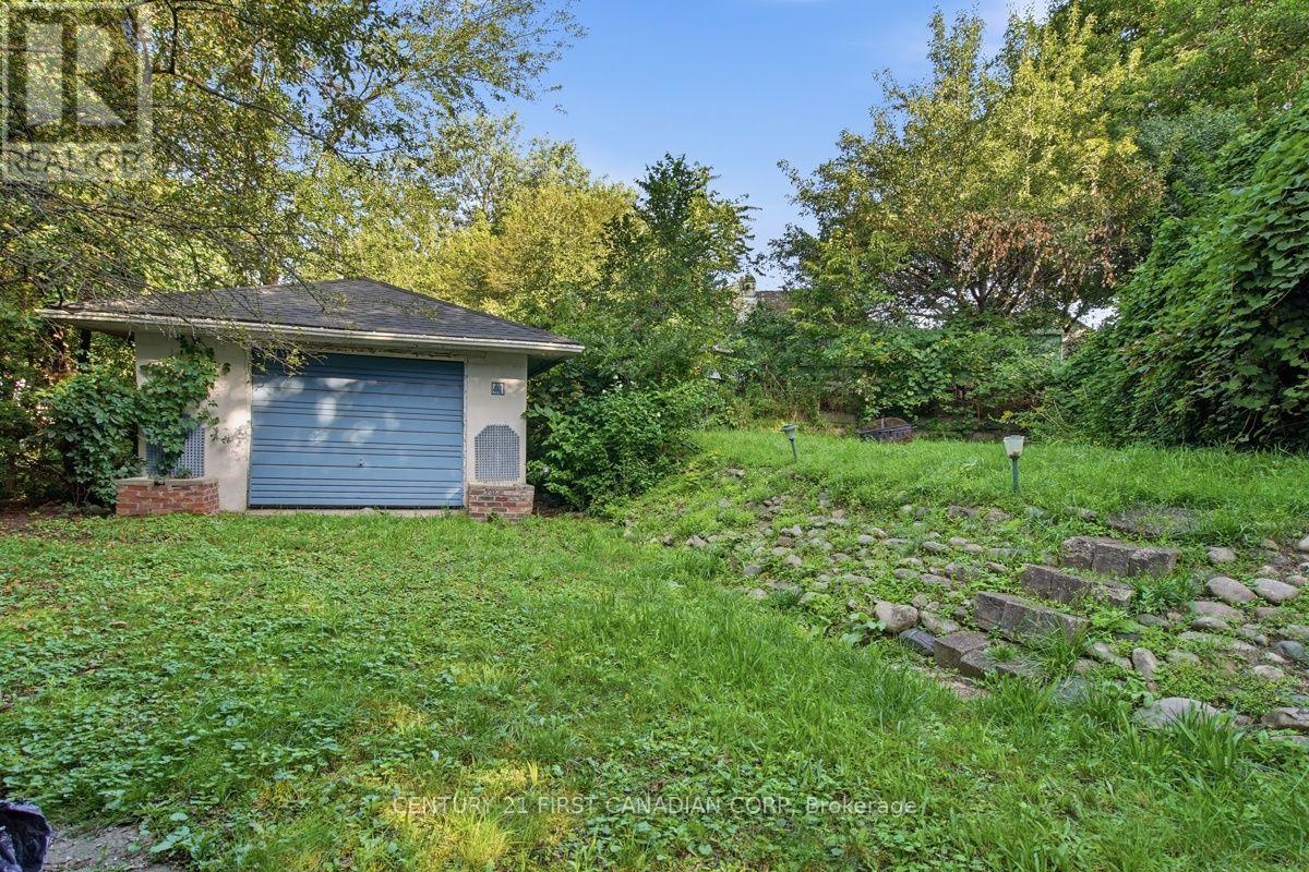 117 EMPRESS AVENUE - 44
