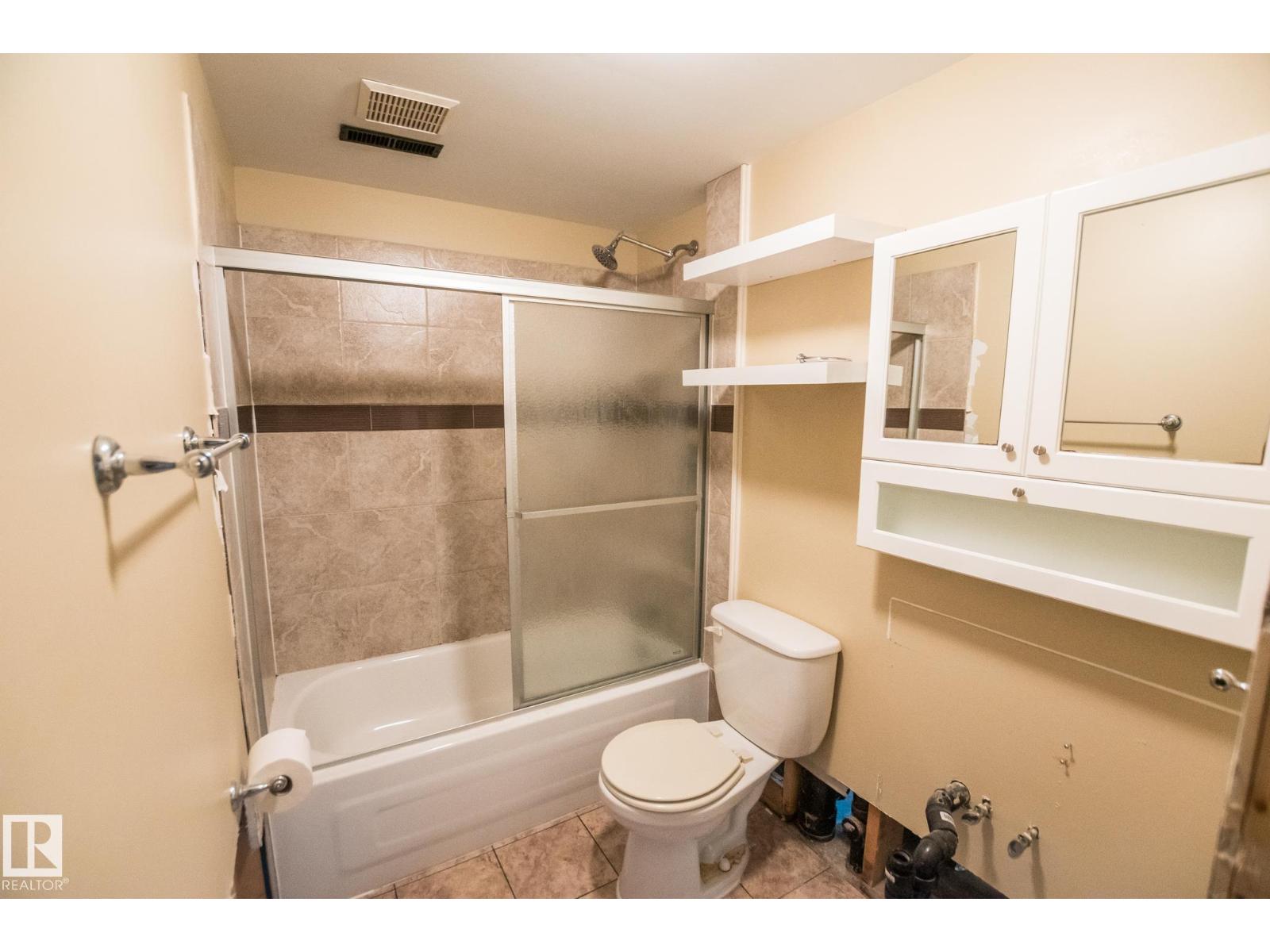 4524 41A ST - 21