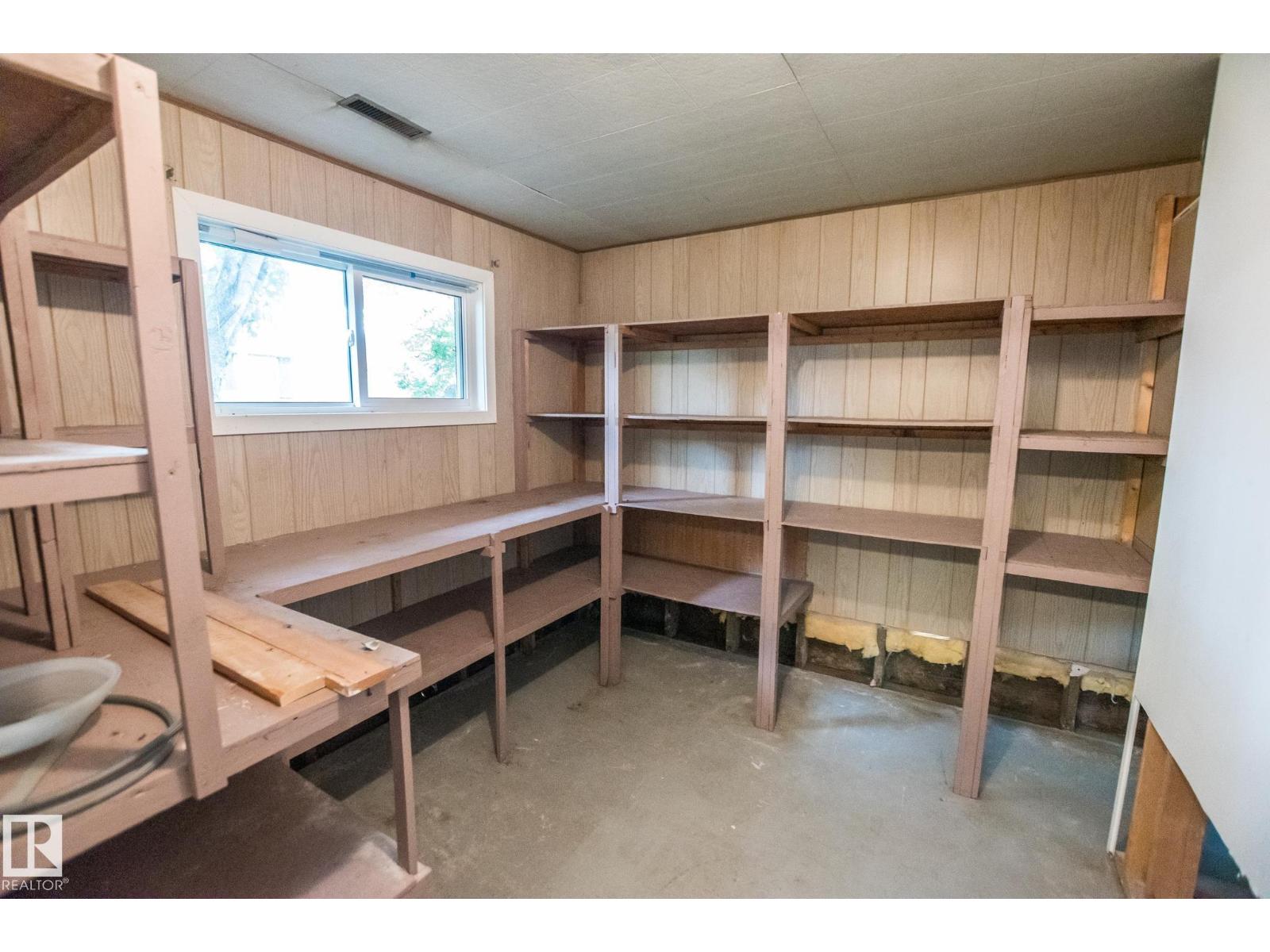 4524 41A ST - Image 24