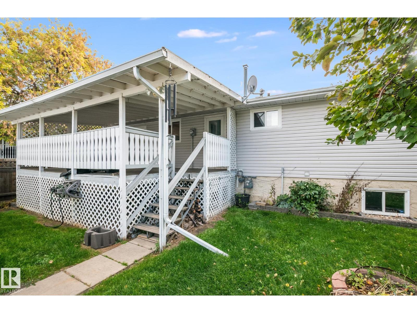 4524 41A ST - Image 27